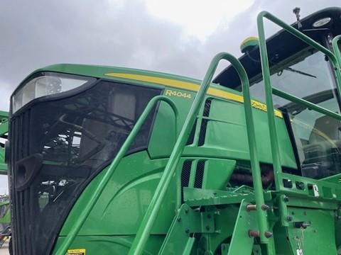 2020 John Deere R4044
