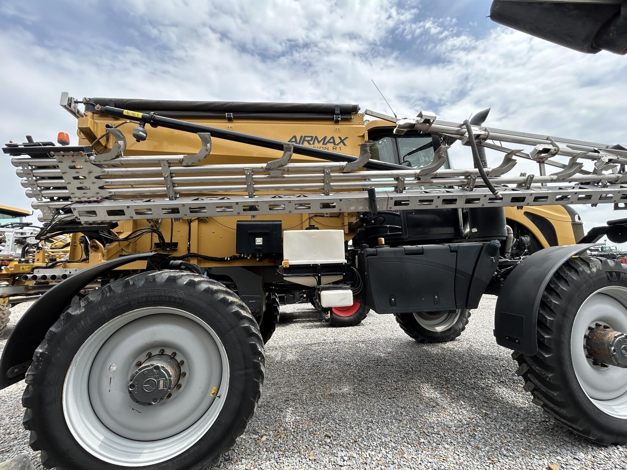 2020 Rogator RG1300C
