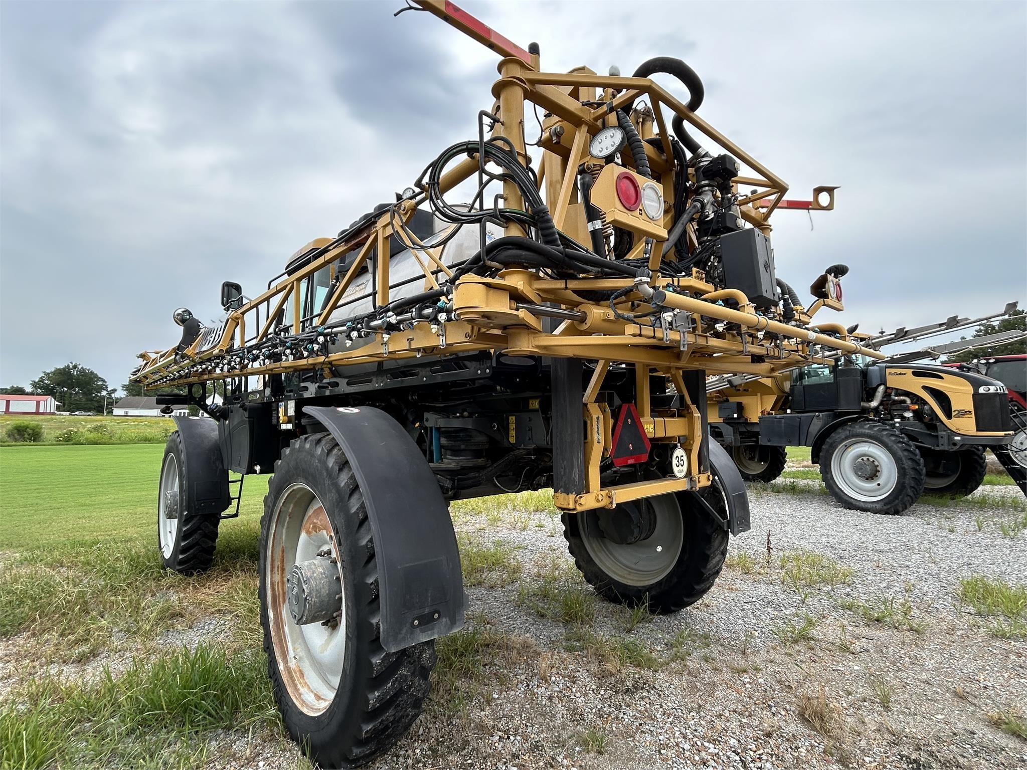 2019 Rogator RG1300C
